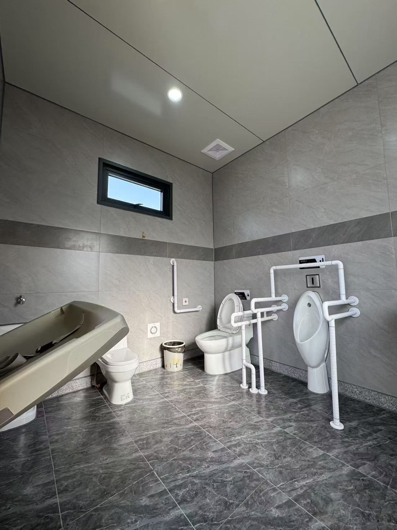 Mobile Toilet